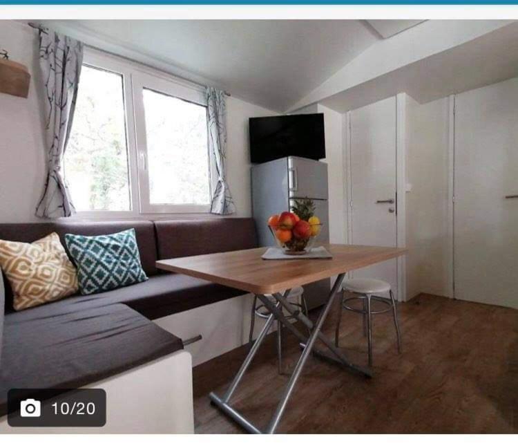 Apartman As 피로바츠 외부 사진